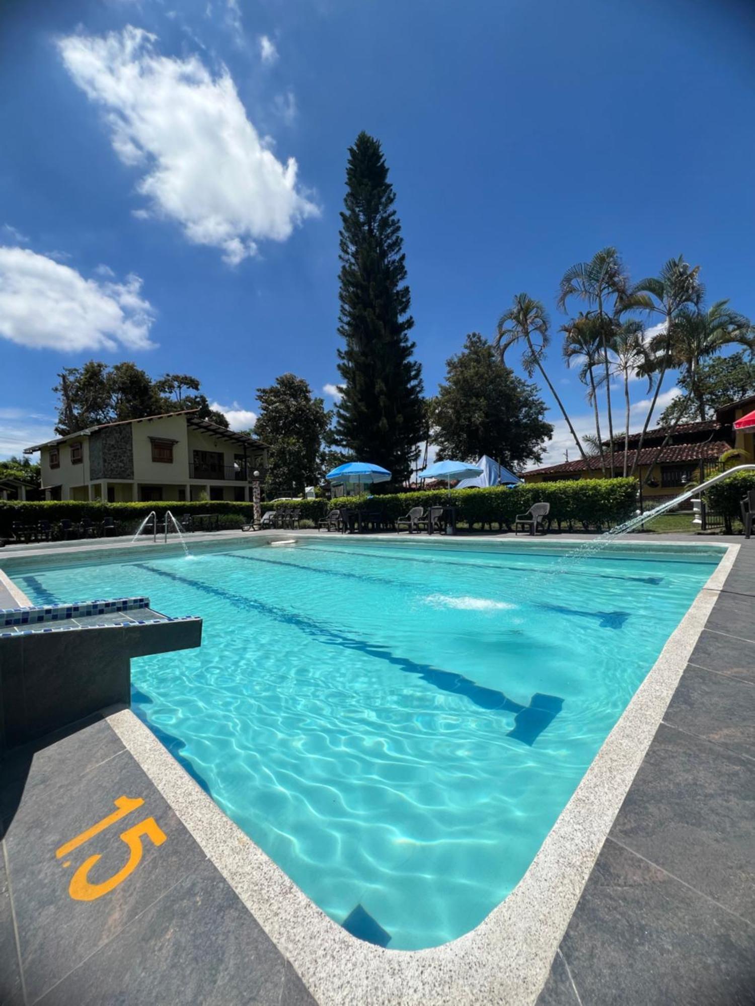 Villa Alejandra Del Quindio Calarca Bagian luar foto
